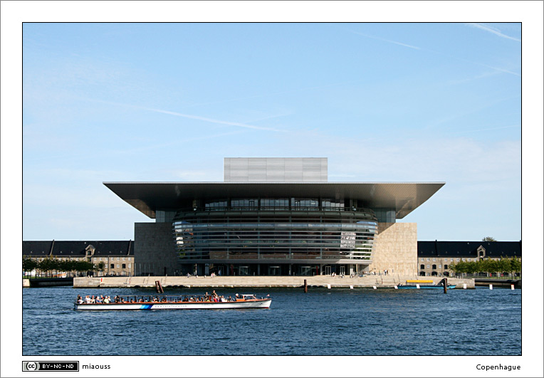 https://www.pss-archi.eu/membres/Nekobasu/copenhague/02.jpg