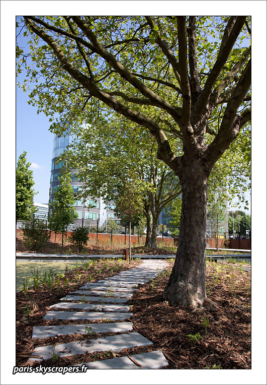 https://www.pss-archi.eu/membres/Nekobasu/jardin_des_geants/02.jpg