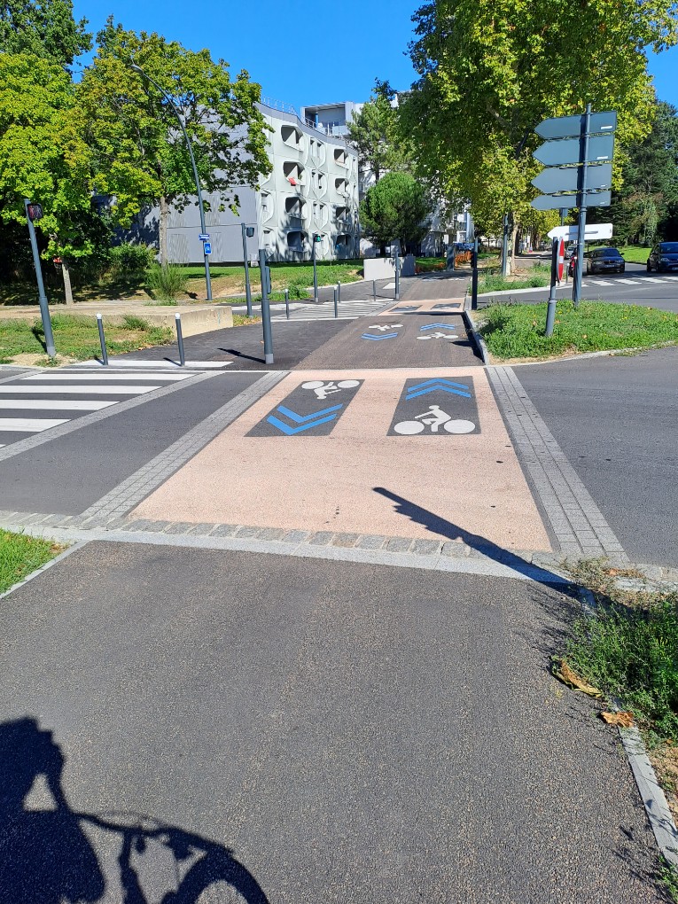 https://www.pss-archi.eu/photos/membres/13651/l/2022/09/1663536694eknr.jpg