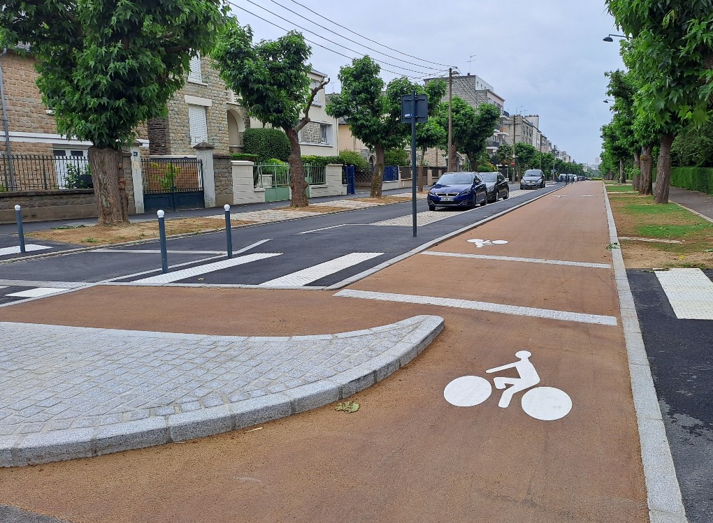 https://www.pss-archi.eu/photos/membres/13651/l/2023/07/1688235297qark.jpg