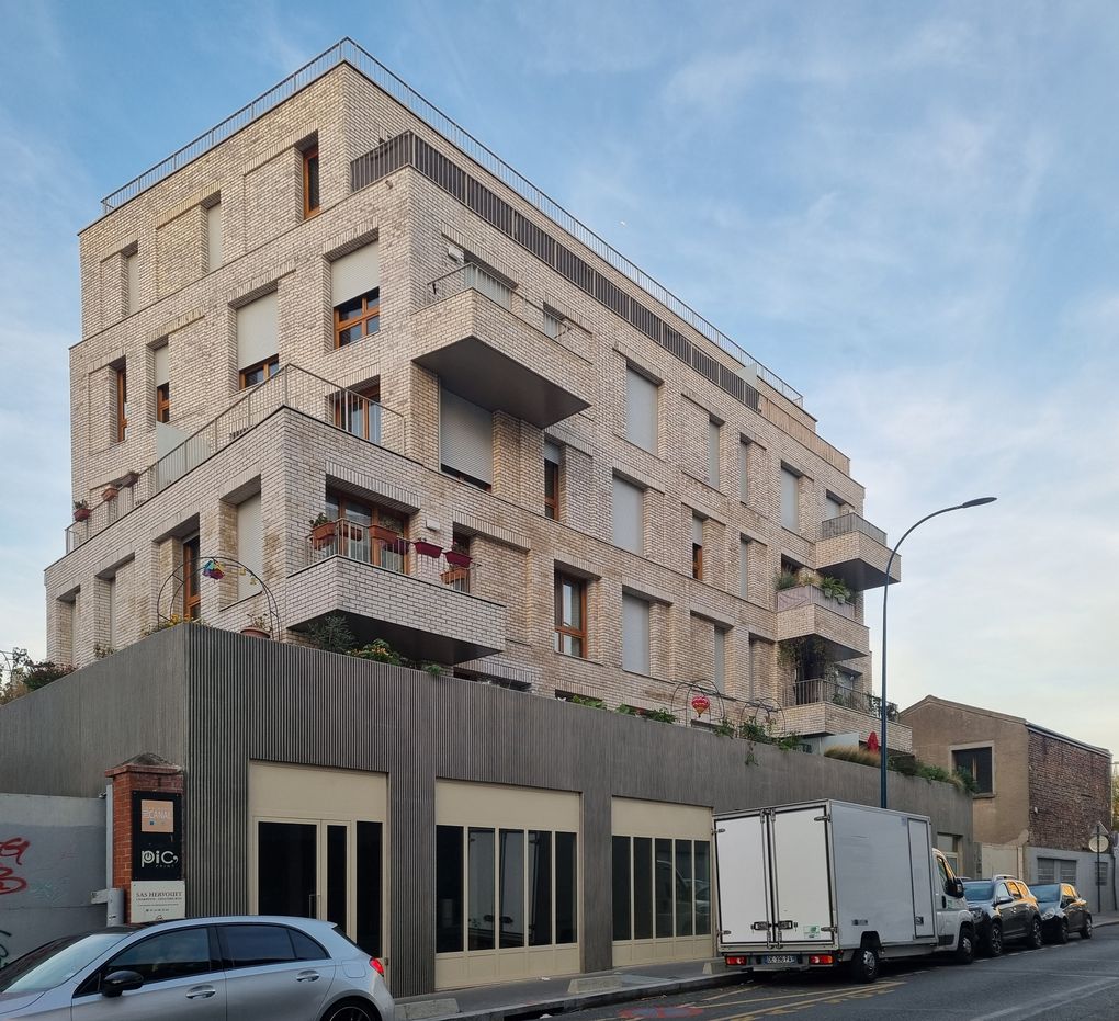 https://www.pss-archi.eu/photos/membres/1460/l/2022/11/1668369417padd.jpg