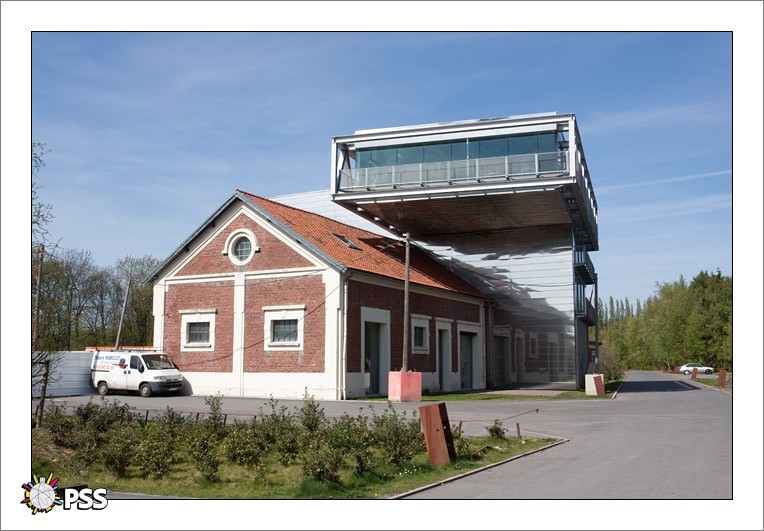 https://www.pss-archi.eu/photos/membres/46/l/1302458772ken.jpg