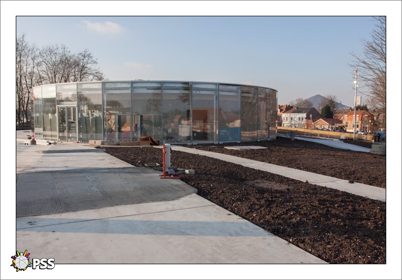https://www.pss-archi.eu/photos/membres/46/l/1354988655qde.jpg