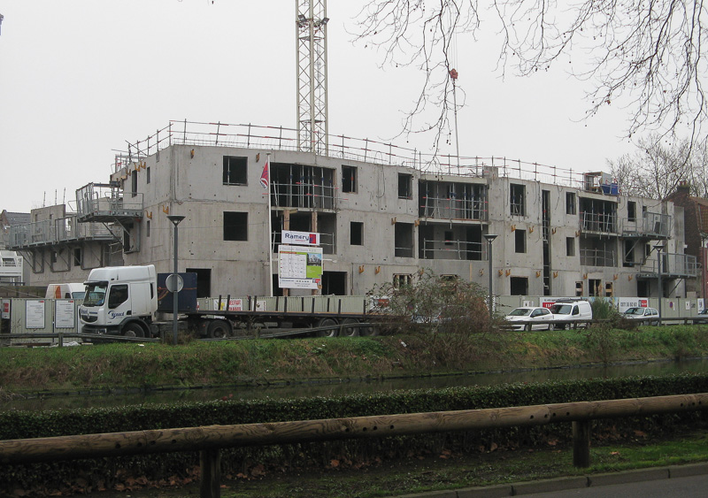 https://www.pss-archi.eu/photos/membres/46/l/1390407052bkl.jpg