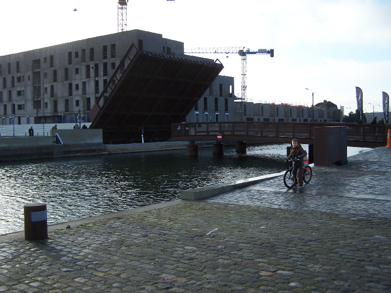 https://www.pss-archi.eu/photos/membres/6493/l/1324287304ain.jpg