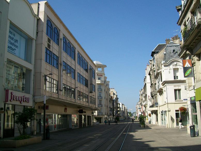 PSS / Photo : Reims, rue de Vesle