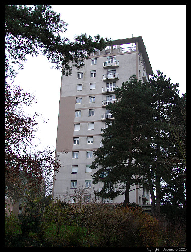https://www.pss-archi.eu/photos/mynight/angers1/16.jpg