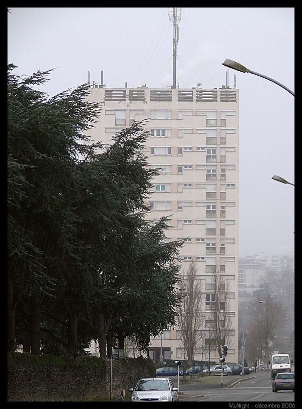 https://www.pss-archi.eu/photos/mynight/angers1/2.jpg