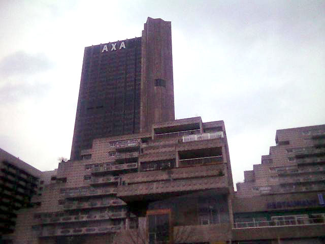 https://www.pss-archi.eu/photos/mynight/axa.jpg