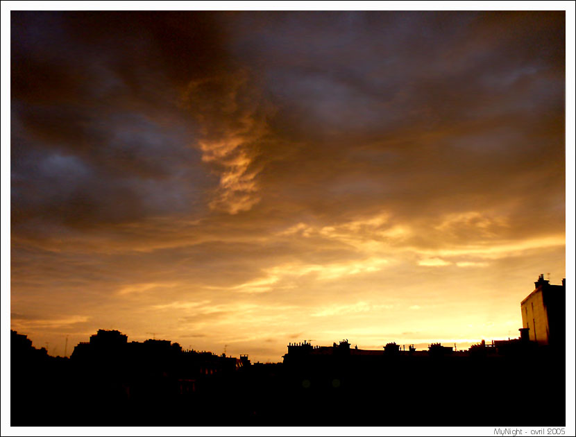https://www.pss-archi.eu/photos/mynight/lignes_de_toits/upc20.jpg