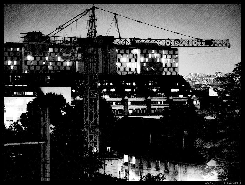 https://www.pss-archi.eu/photos/mynight/lignes_de_toits/upc32.jpg