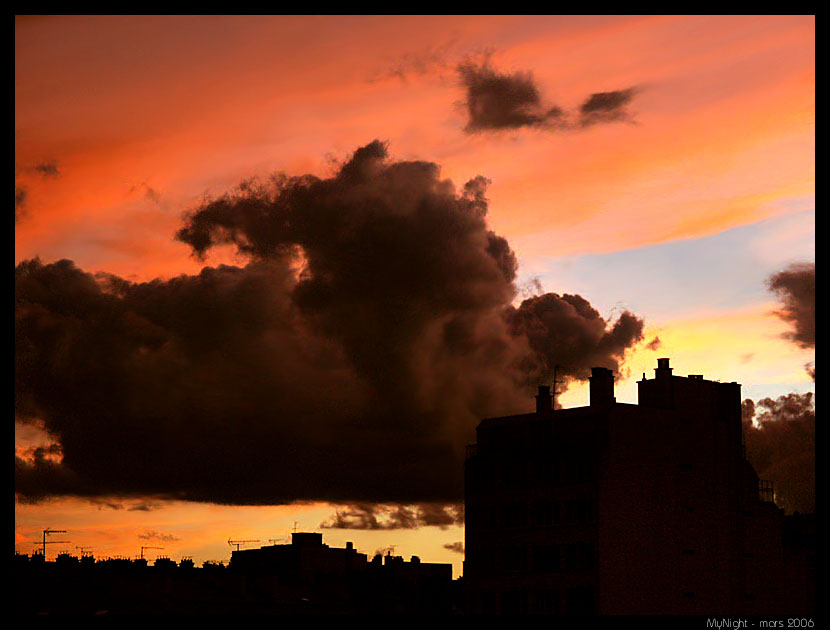 https://www.pss-archi.eu/photos/mynight/lignes_de_toits/upc42.jpg