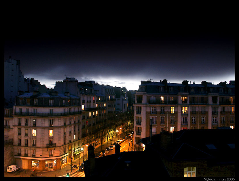 https://www.pss-archi.eu/photos/mynight/lignes_de_toits/upc43.jpg