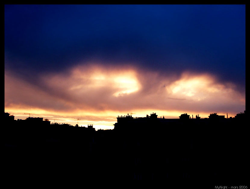 https://www.pss-archi.eu/photos/mynight/lignes_de_toits/upc44.jpg