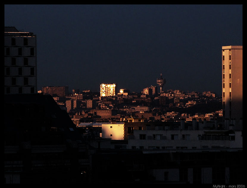 https://www.pss-archi.eu/photos/mynight/lignes_de_toits/upc45.jpg